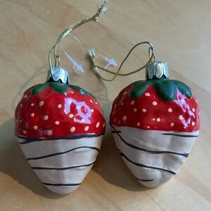 🍓 Two 2️⃣ Realistic Dipped Strawberry Ornaments